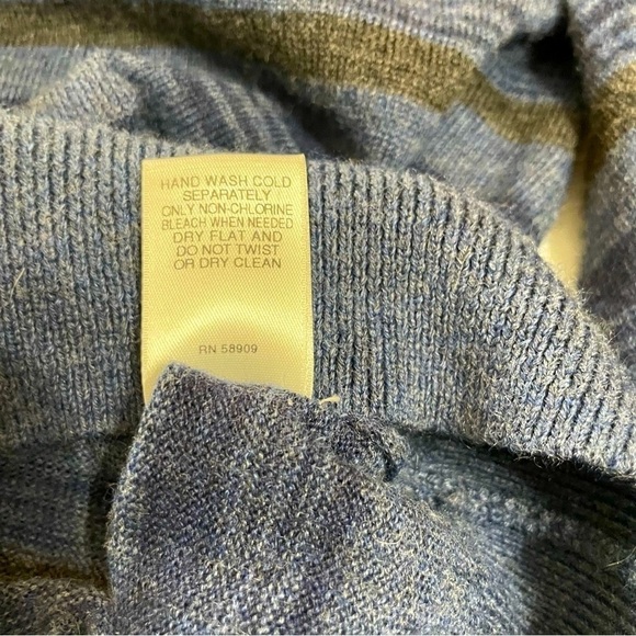 Turnbury Mens XL (44 in Chest) Navy Blue Striped
Wool Blend Pullover Sweater - Picture 8 of 11